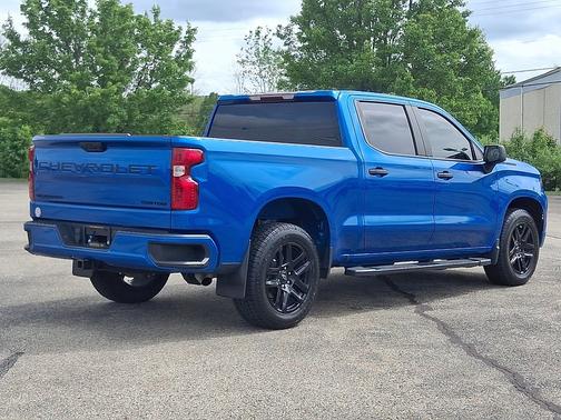 Glacier Blue Metallic 2022 Chevrolet Silverado 1500 2WD Crew Cab 147" Custom