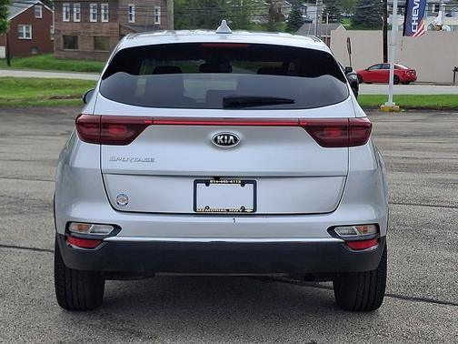 Sparkling Silver 2022 Kia Sportage LX AWD