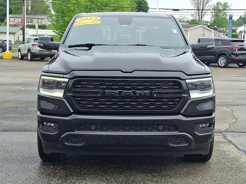 Diamond Black Crystal Pearlcoat 2023 RAM 1500 Big Horn 4x4 Crew Cab 5'7" Box