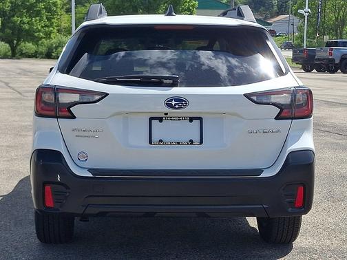 Crystal White Pearl 2020 Subaru Outback Premium CVT
