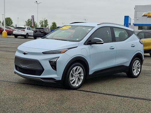 Ice Blue Metallic 2023 Chevrolet Bolt EUV FWD 4dr LT