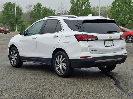 Iridescent Pearl Tricoat 2023 Chevrolet Equinox AWD 4dr Premier