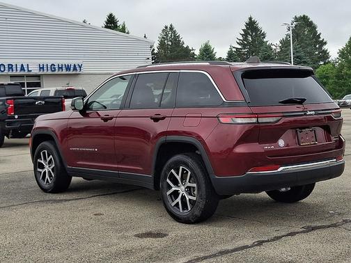 Velvet Red Pearlcoat 2023 Jeep Grand Cherokee Limited 4x4