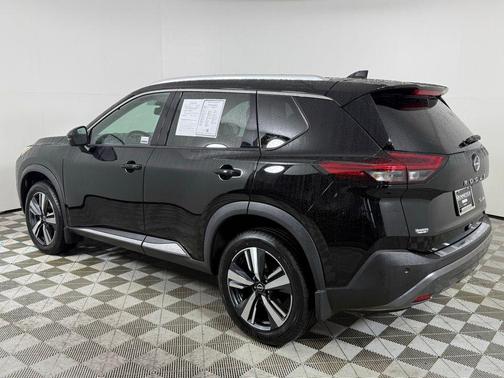2022 Nissan Rogue SL