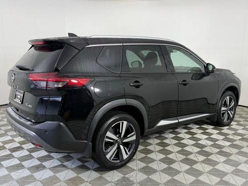 2022 Nissan Rogue SL