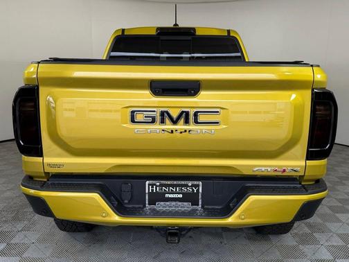 2023 GMC Canyon AT4X