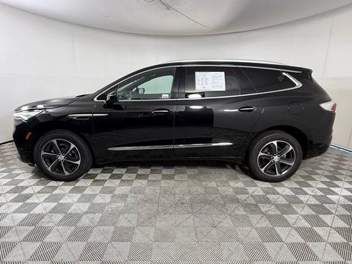 2022 Buick Enclave Essence