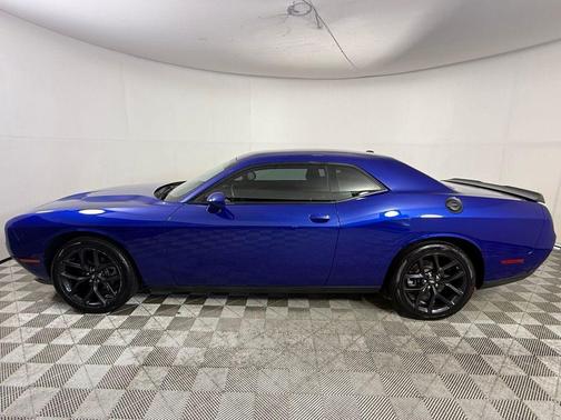 2022 Dodge Challenger SXT