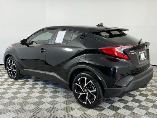 2021 Toyota C-HR XLE