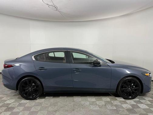 2024 Mazda Mazda3 2.5 S Carbon Edition