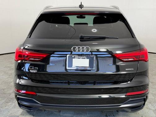 2022 Audi Q3 45 S line Premium