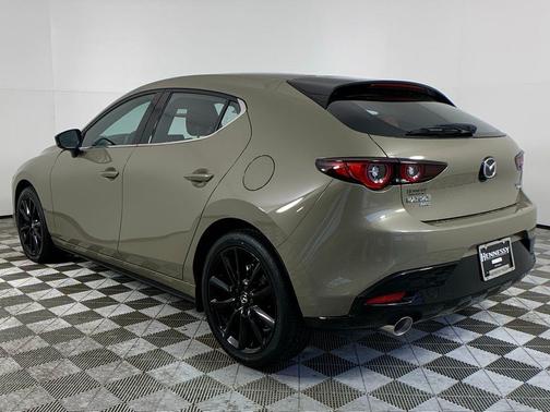 2024 Mazda Mazda3 2.5 Carbon Turbo
