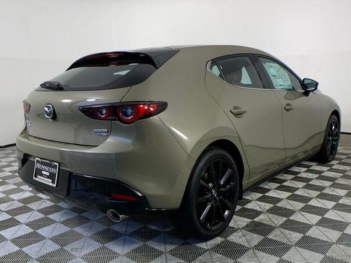 2024 Mazda Mazda3 2.5 Carbon Turbo