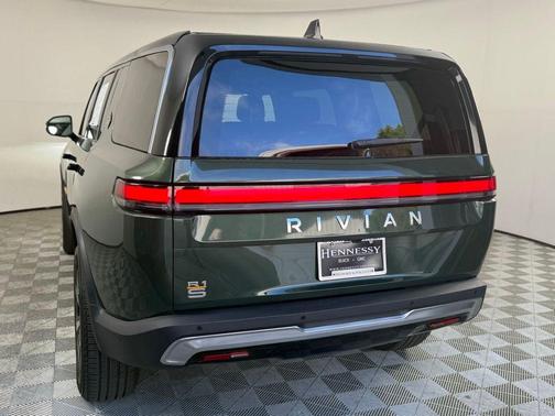 2023 Rivian R1S Adventure Quad Motor Large Pack
