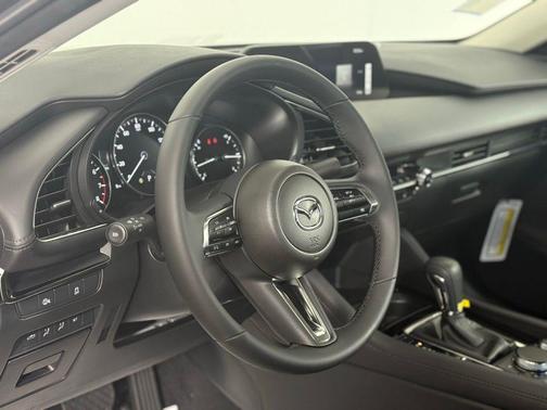 2025 Mazda Mazda3 FWD w/Preferred Package