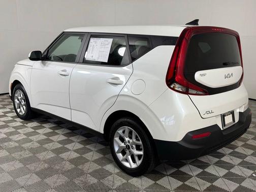 2022 Kia Soul LX