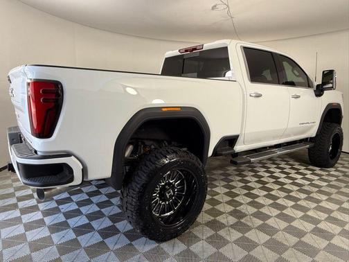 2025 GMC Sierra 2500 Denali