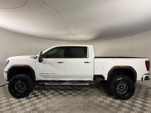 2025 GMC Sierra 2500 Denali