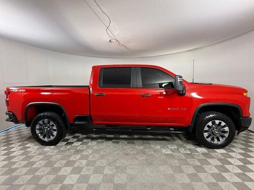 2024 Chevrolet Silverado 2500 Custom