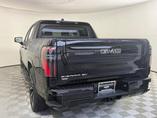 2025 GMC Sierra EV Denali