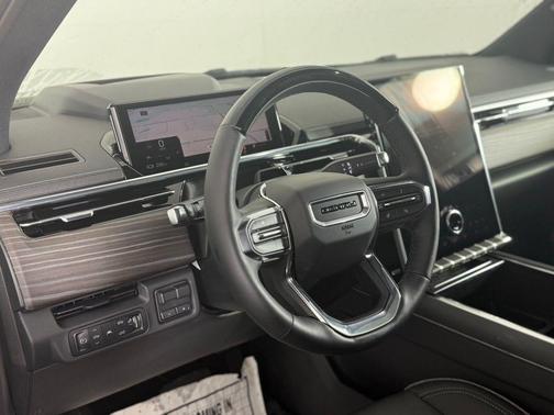 2025 GMC Sierra EV Denali