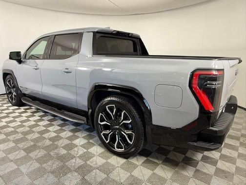 2025 GMC Sierra EV Denali