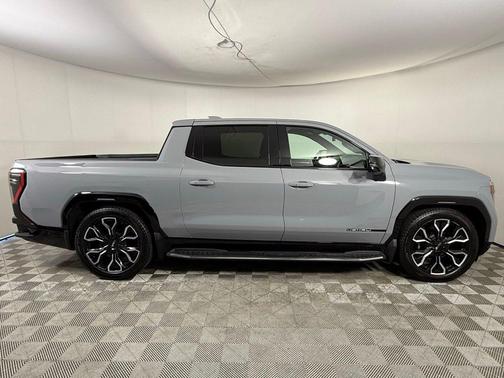 2025 GMC Sierra EV Denali