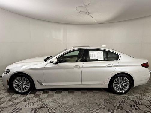 2021 BMW 530 i