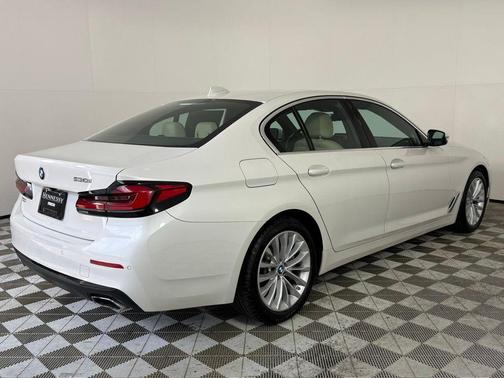 2021 BMW 530 i