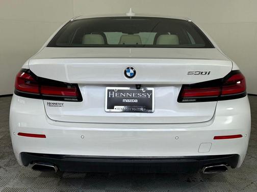 2021 BMW 530 i