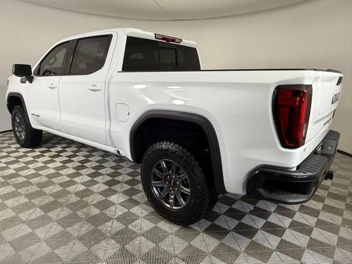 2025 GMC Sierra 1500 AT4X