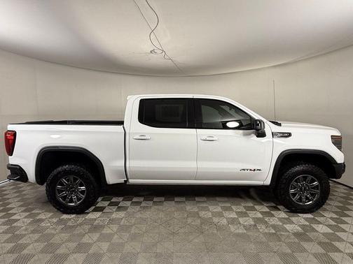 2025 GMC Sierra 1500 AT4X
