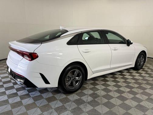 2024 Kia K5 LXS
