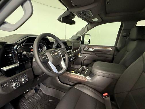 2025 GMC Sierra 2500 SLT