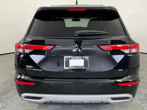 2022 Mitsubishi Outlander Black Edition