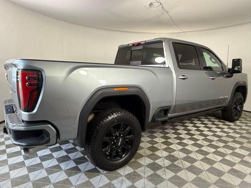 2024 GMC Sierra 2500 AT4