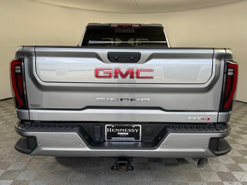 2024 GMC Sierra 2500 AT4