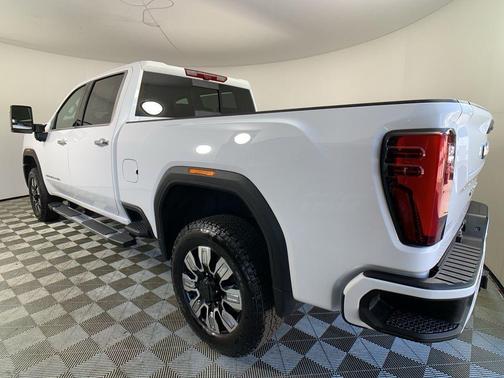 2025 GMC Sierra 2500 Denali