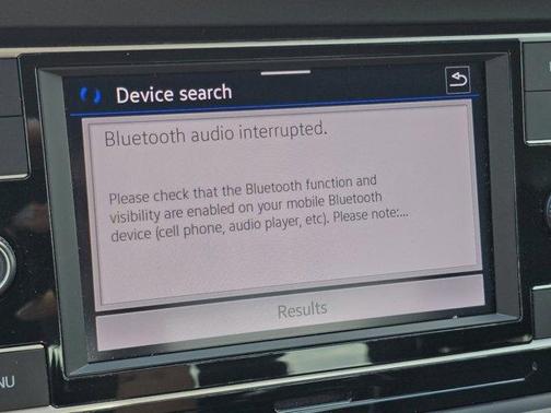 Platinum Gray Metallic 2023 Volkswagen Jetta 1.5T SE