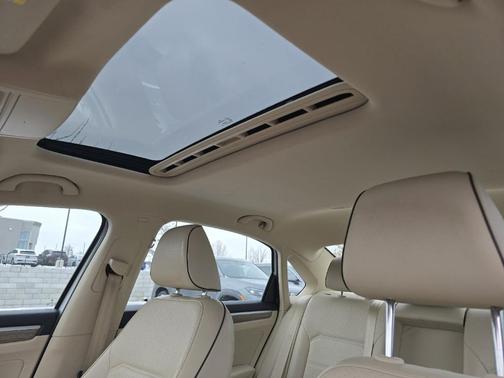 2017 Volkswagen Passat 1.8T SE