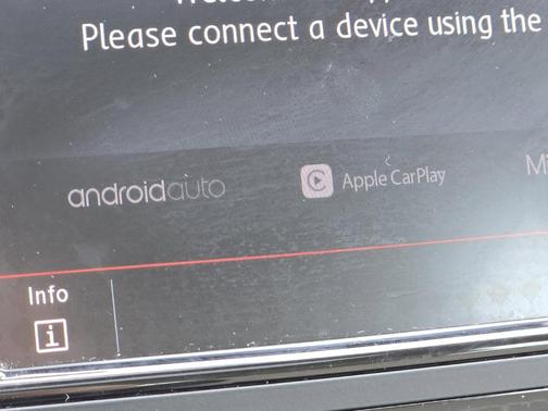 2017 Volkswagen Passat 1.8T SE