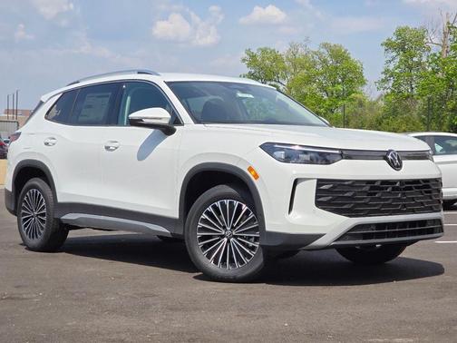 Pure White 2026 Volkswagen Tiguan 2.0T S