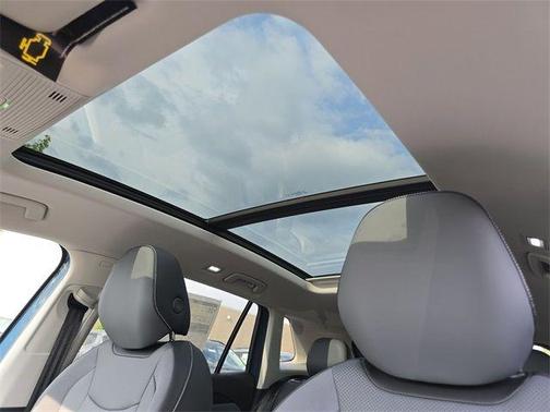 Monterey Blue Pearl 2025 Volkswagen Tiguan 2.0T SE