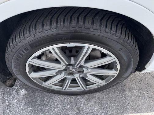 2019 Audi Q7 55 Premium Plus