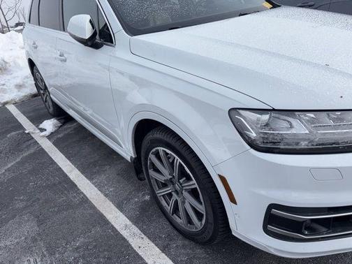 2019 Audi Q7 55 Premium Plus