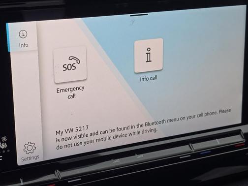 2025 Volkswagen Atlas 2.0T SE