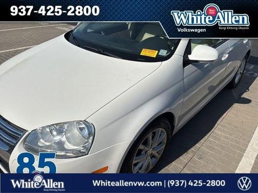 White 2010 Volkswagen Jetta