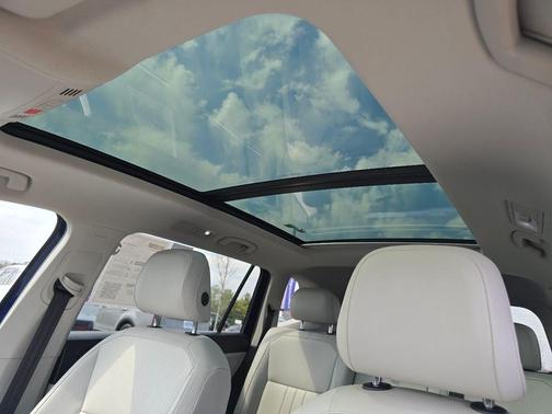 Atlantic Blue 2022 Volkswagen Tiguan 2.0T SE