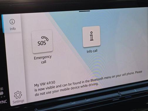 2026 Volkswagen Atlas Cross Sport 2.0T SE w/Technology