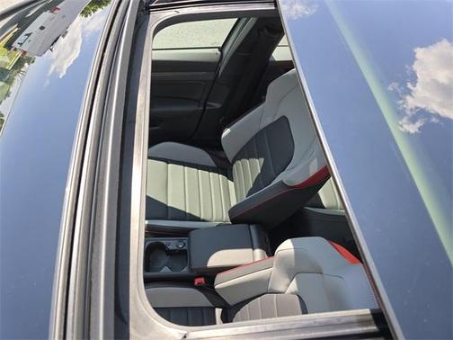 2022 Volkswagen Golf GTI 2.0T Autobahn